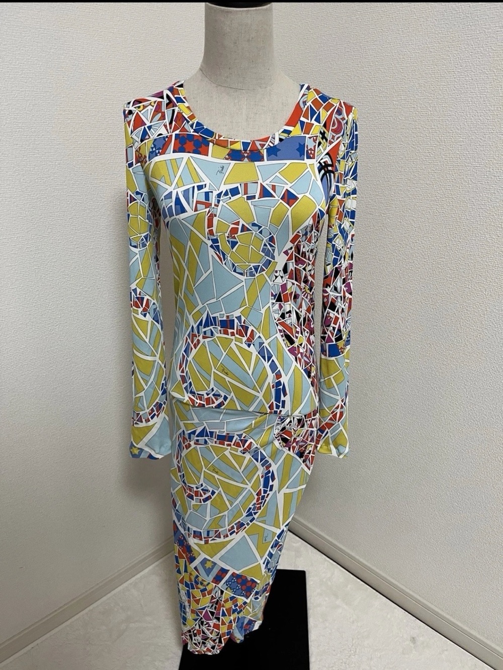 Emilio Pucci—Multicolor Form Fitting Midi Dress, US 2, S - Red, Blue, Yellow